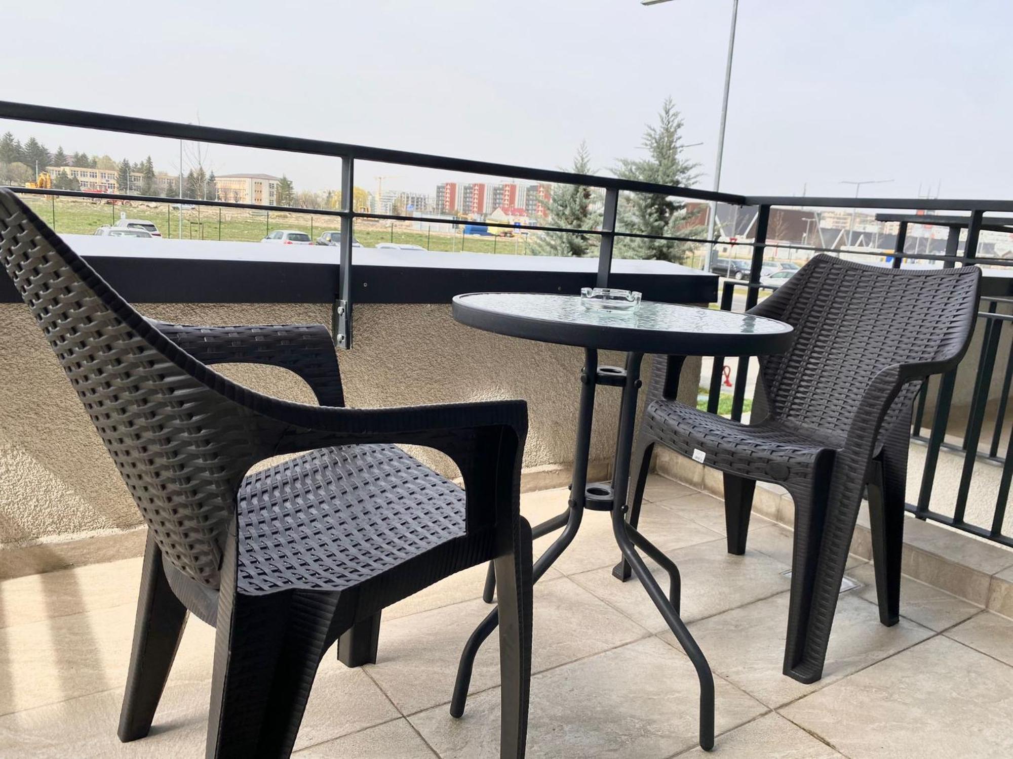 Jad - Luxury 3 Rooms & 2 Rooms Apartments In Kasper, Near Coresi Mall Brașov Exterior foto