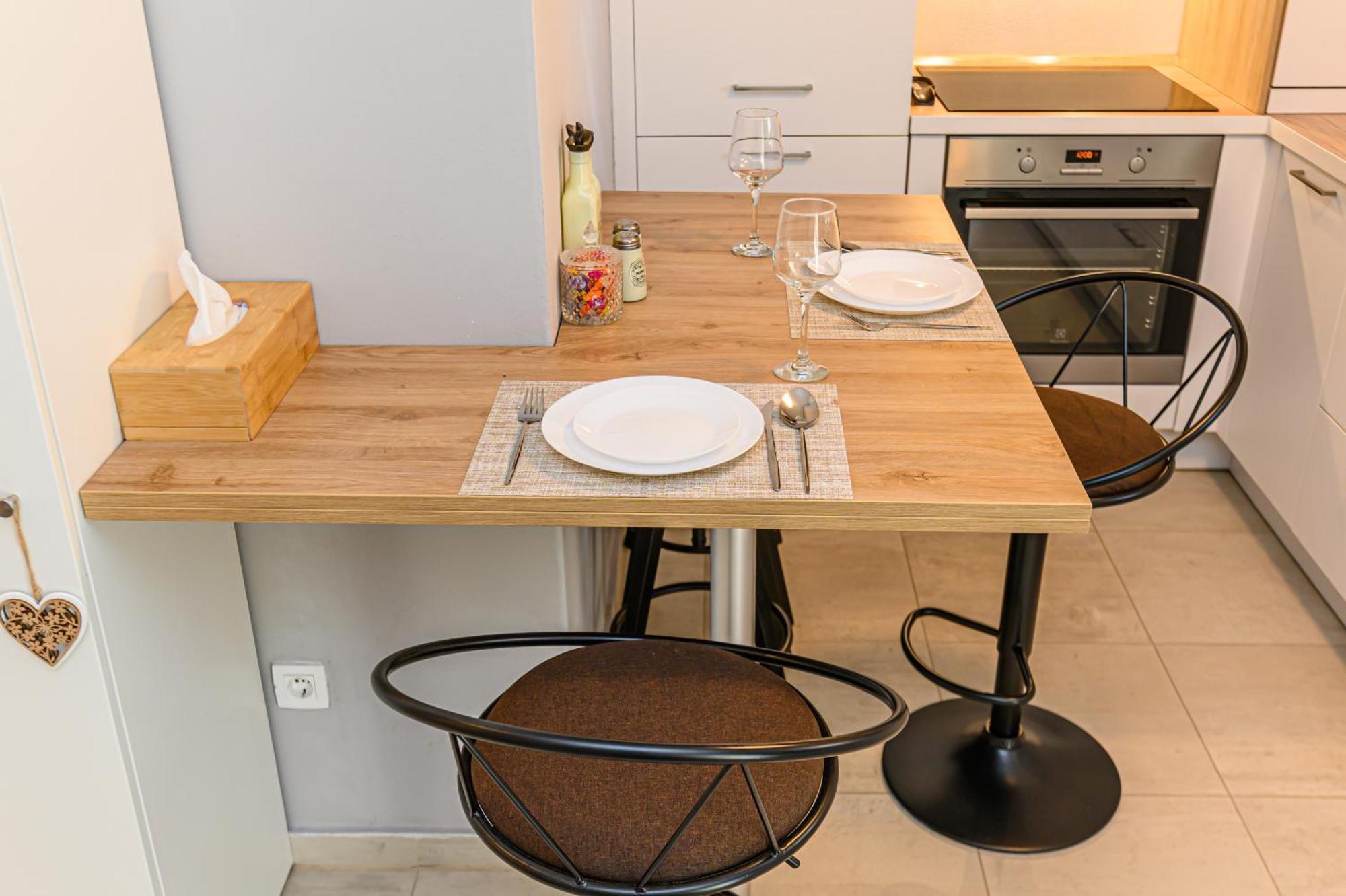 Jad - Luxury 3 Rooms & 2 Rooms Apartments In Kasper, Near Coresi Mall Brașov Exterior foto
