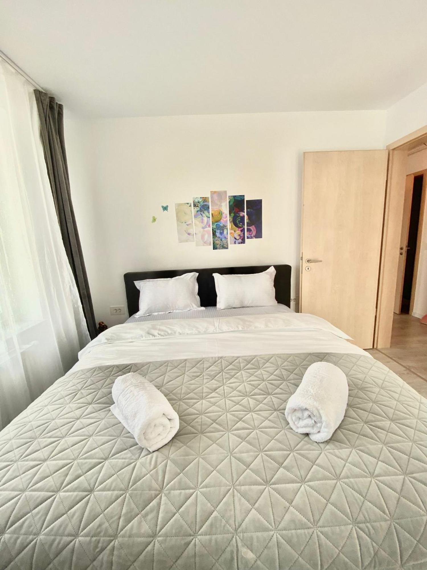 Jad - Luxury 3 Rooms & 2 Rooms Apartments In Kasper, Near Coresi Mall Brașov Exterior foto