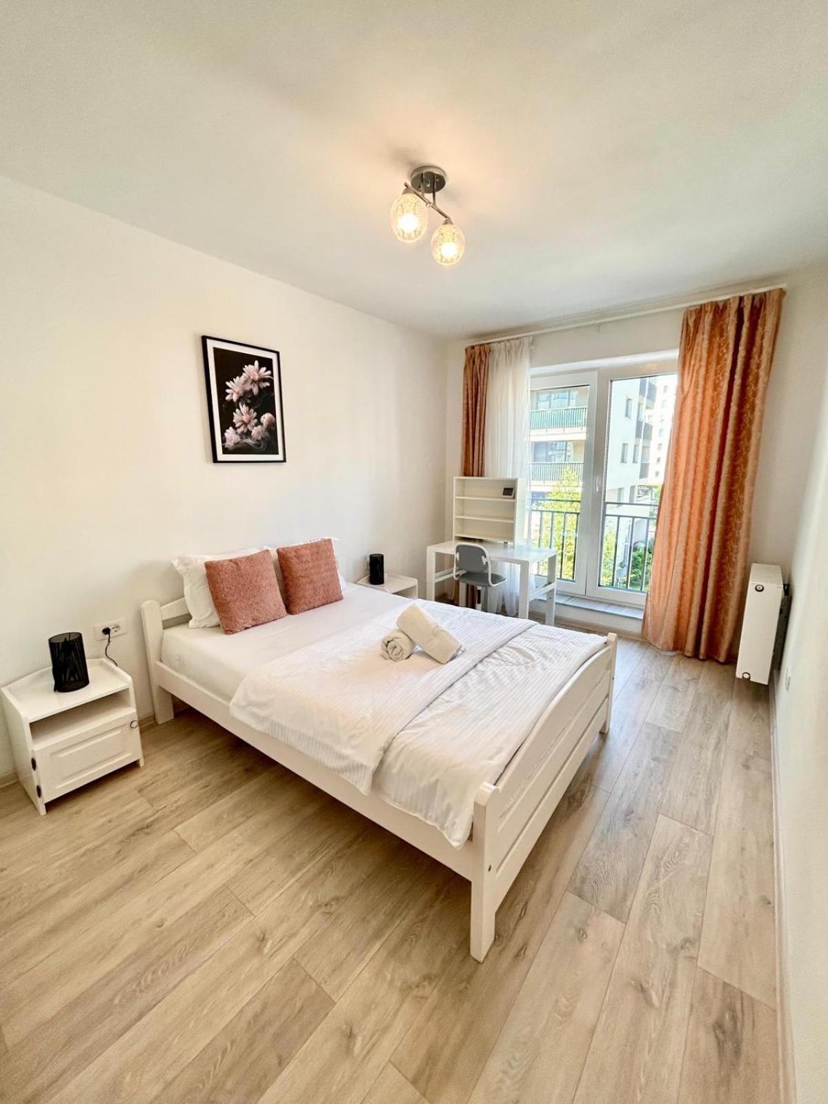 Jad - Luxury 3 Rooms & 2 Rooms Apartments In Kasper, Near Coresi Mall Brașov Exterior foto